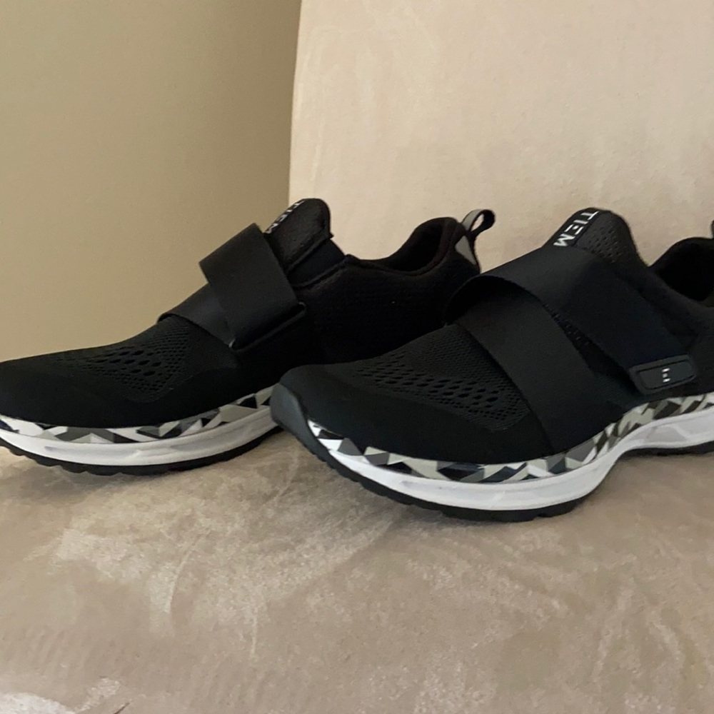 TIEM Spin shoes